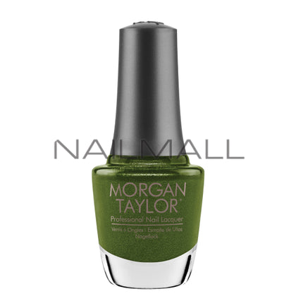 Morgan Taylor	Nail Lacquer	Winter 2023 - On My Wish List - 3110511	(Bad to the Bow) 