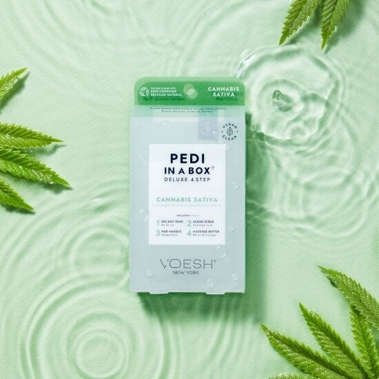 Voesh Pedi in a Box 4 Step | Disposable Spa Pedicure Kit
